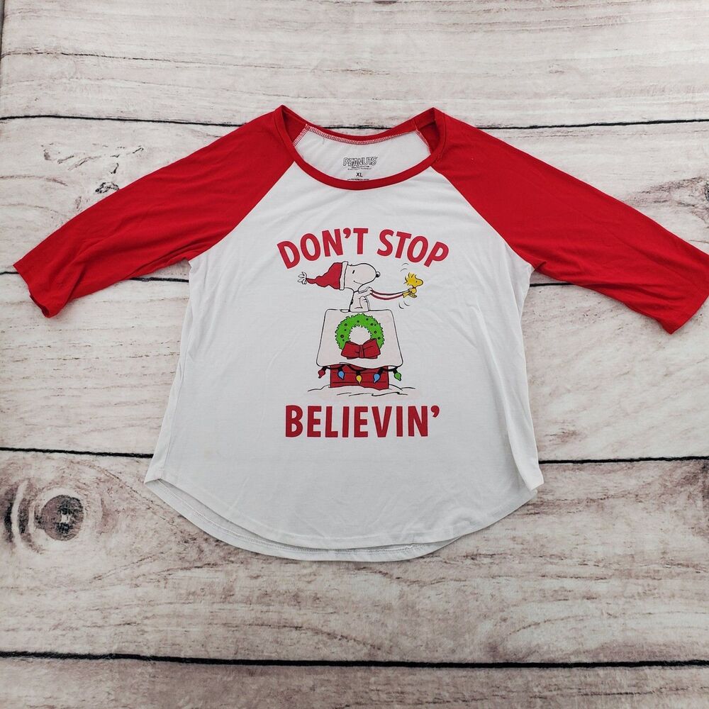 Peanuts Snoopy XL Dont Stop Believin Christmas Raglan Shirt Red White Journey